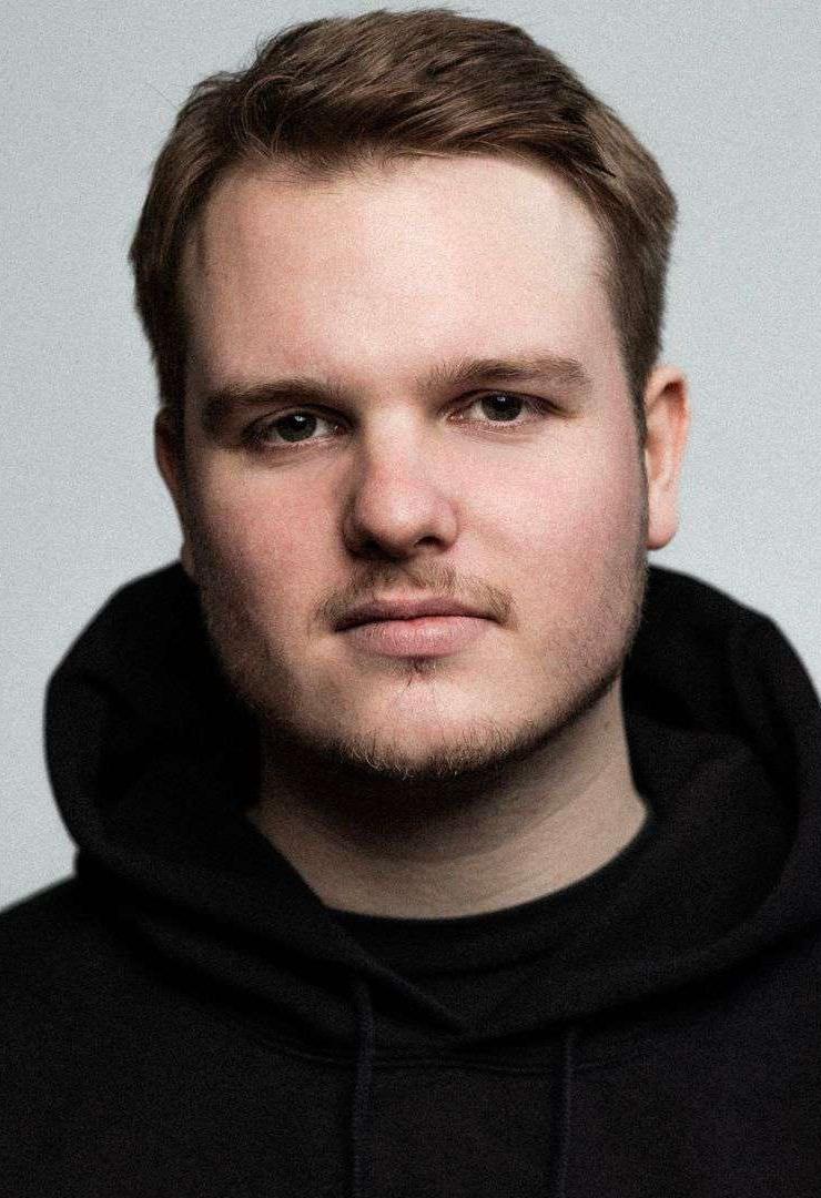 Julian Cross Debuts Energetic Single "Do 4 Love"