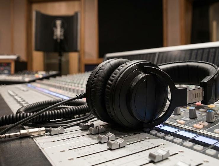 Best Studio Headphones & Monitors Under $300 in 2026