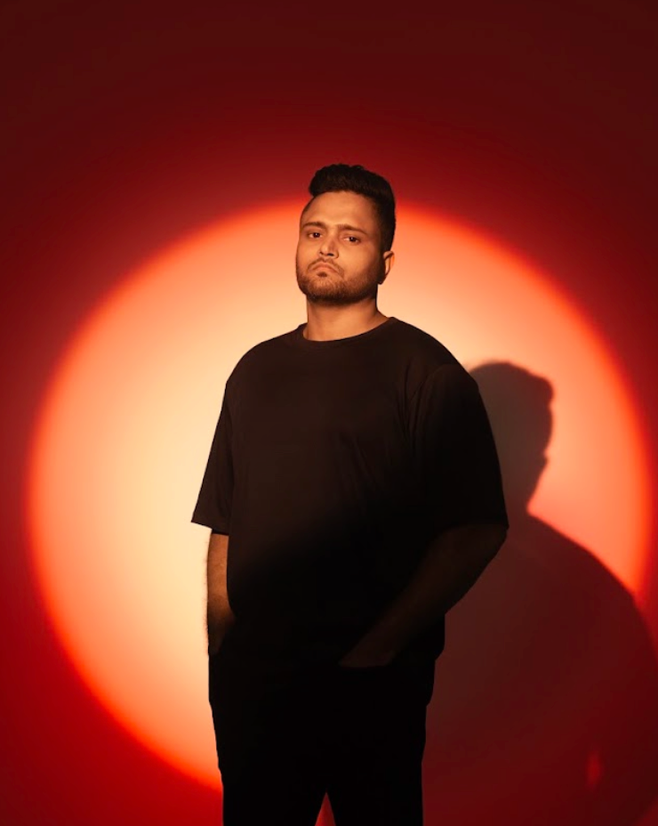 Enzo Vood on the Art of the DJ Set: Balancing Intent and Intuition