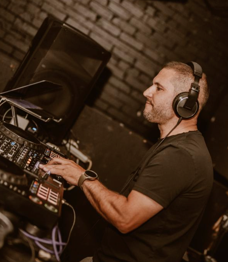Rayne on the Art of the Peak-Time Techno Set