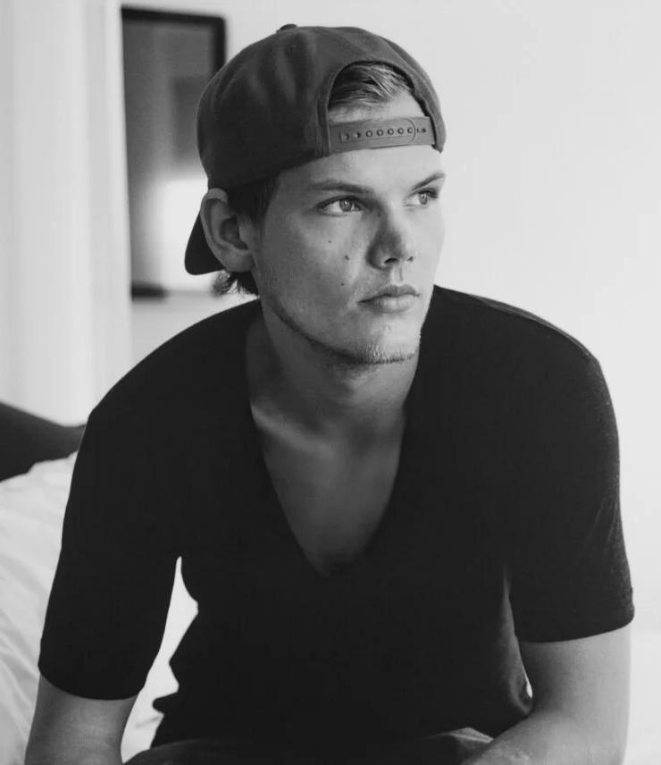 Avicii’s Final Live Performance Has Been Released In Full
